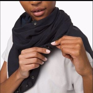 the Lululemon Vinyasa Scarf.